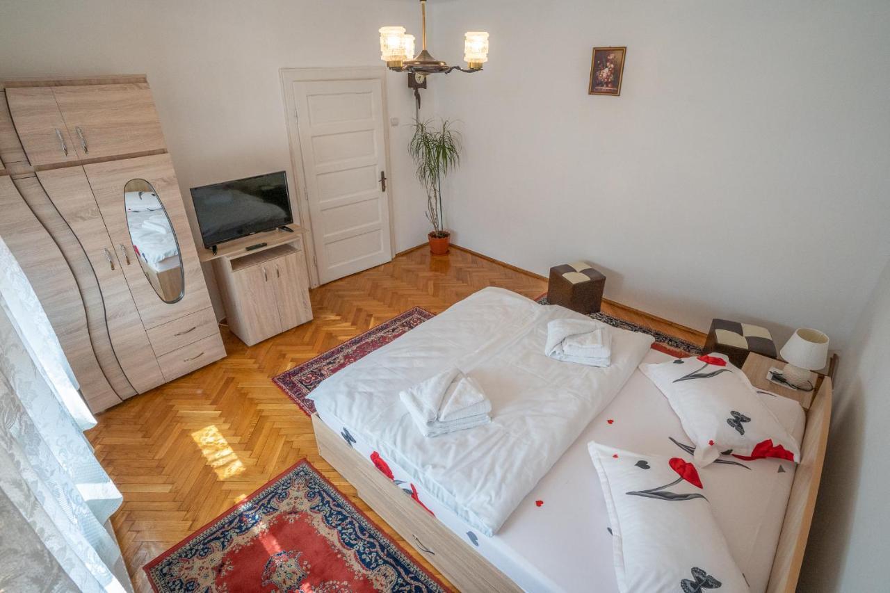 Doi Bujori Apartment Alba Iulia Ngoại thất bức ảnh