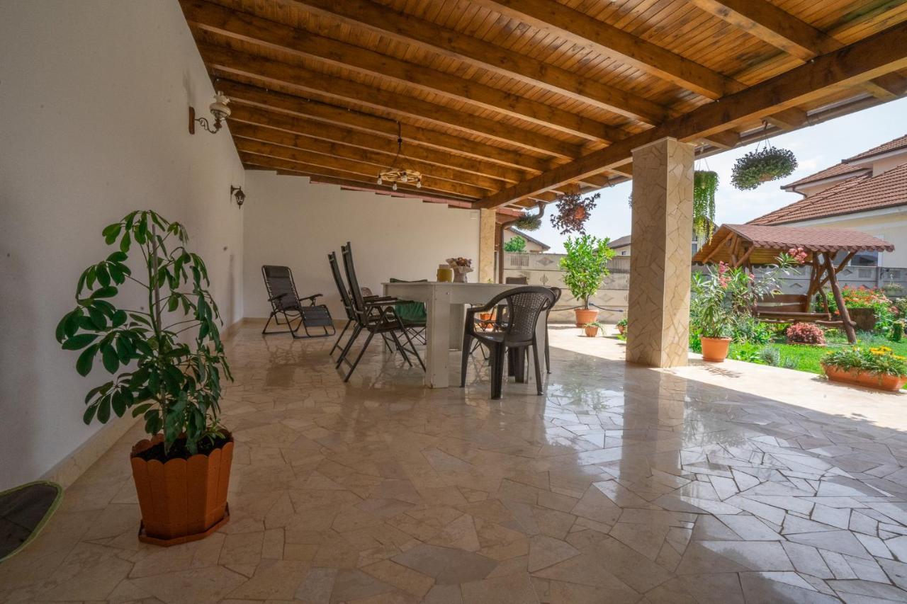 Doi Bujori Apartment Alba Iulia Ngoại thất bức ảnh