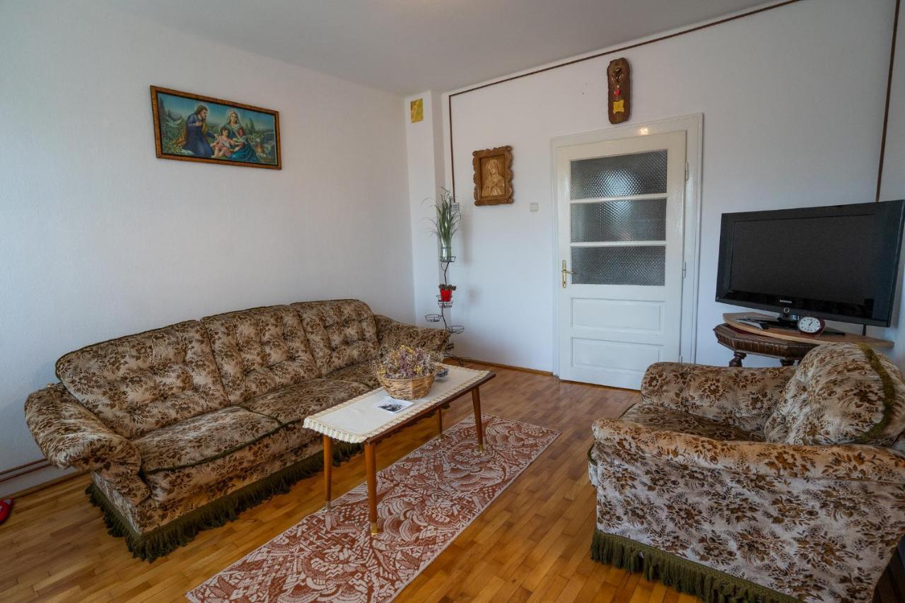 Doi Bujori Apartment Alba Iulia Ngoại thất bức ảnh